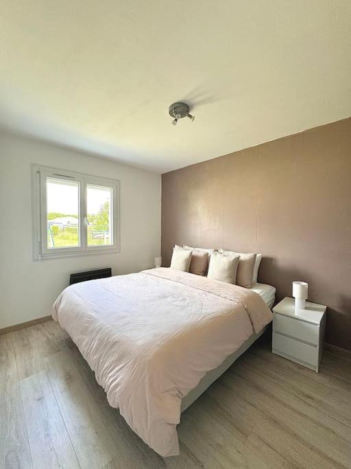 Maison Chaleureuse Avec Piscine Izon Eksteriør bilde