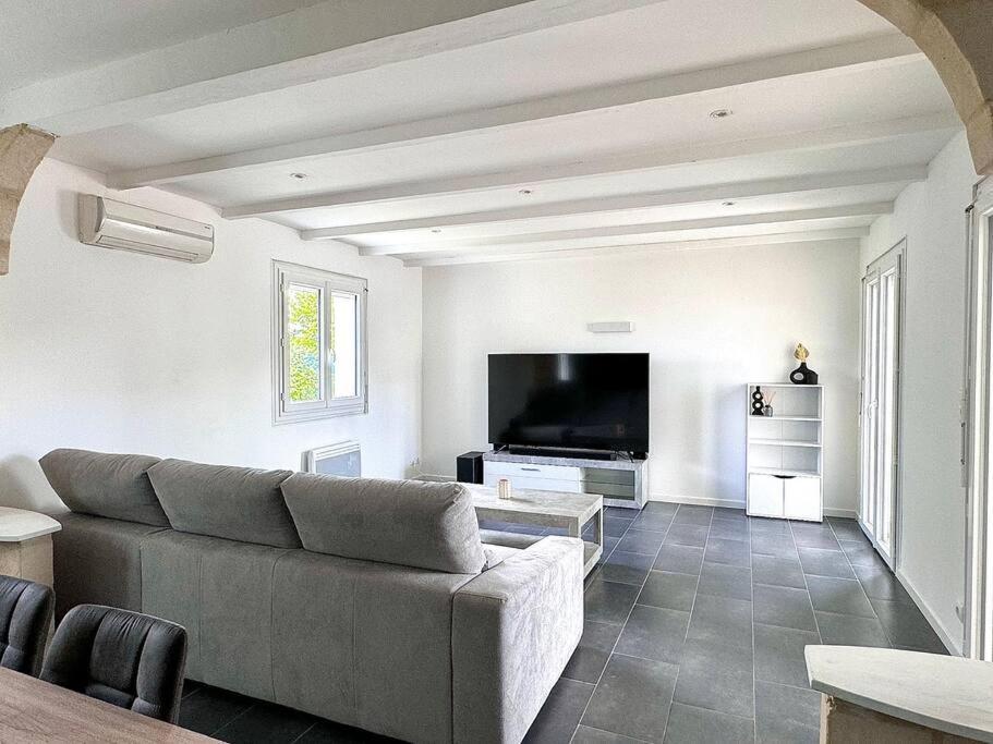 Maison Chaleureuse Avec Piscine Izon Eksteriør bilde